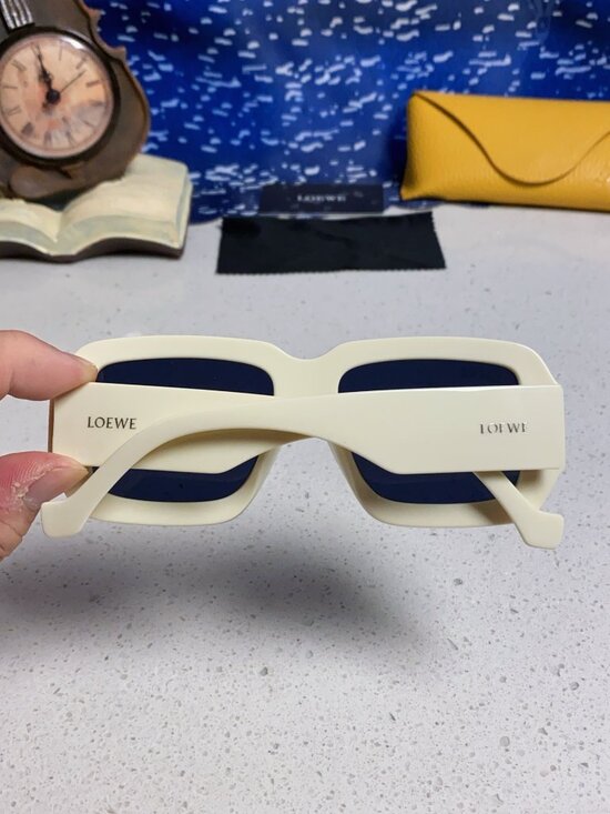✅NWT Authentic Loewe Sunglasses main image 4